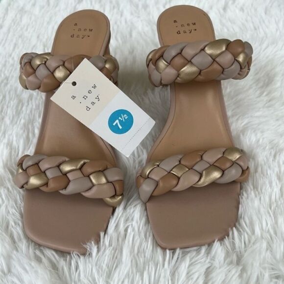 NWT Women's Braided/Woven‎ Mule Heels 7 1/2 - Picture 3 of 11